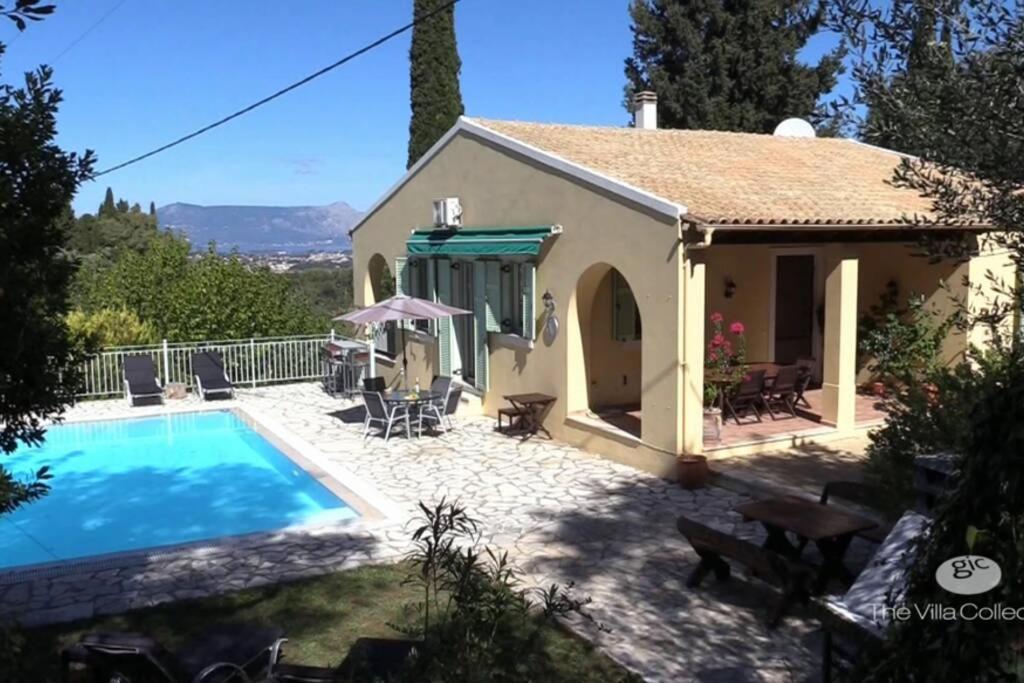 Gastouri Villa Pascalia With Heated Pool In October And Views Ahílio Kültér fotó